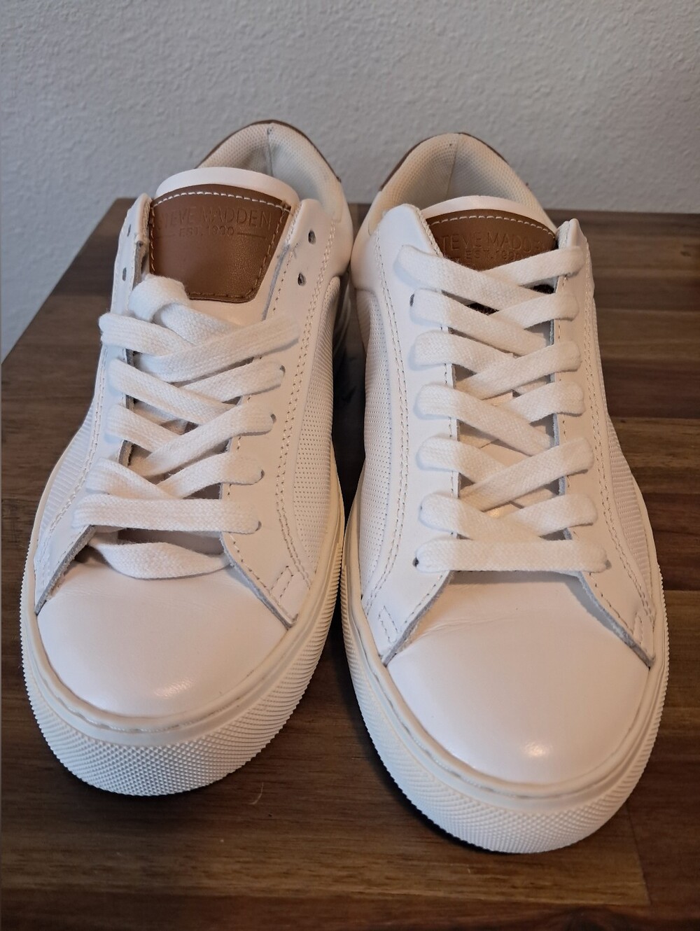 Steve Madden White Low-Top Sneakers with Brown Tongue Patch